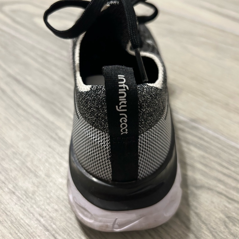 Nike Infinity Reacts - Picture 8 of 10